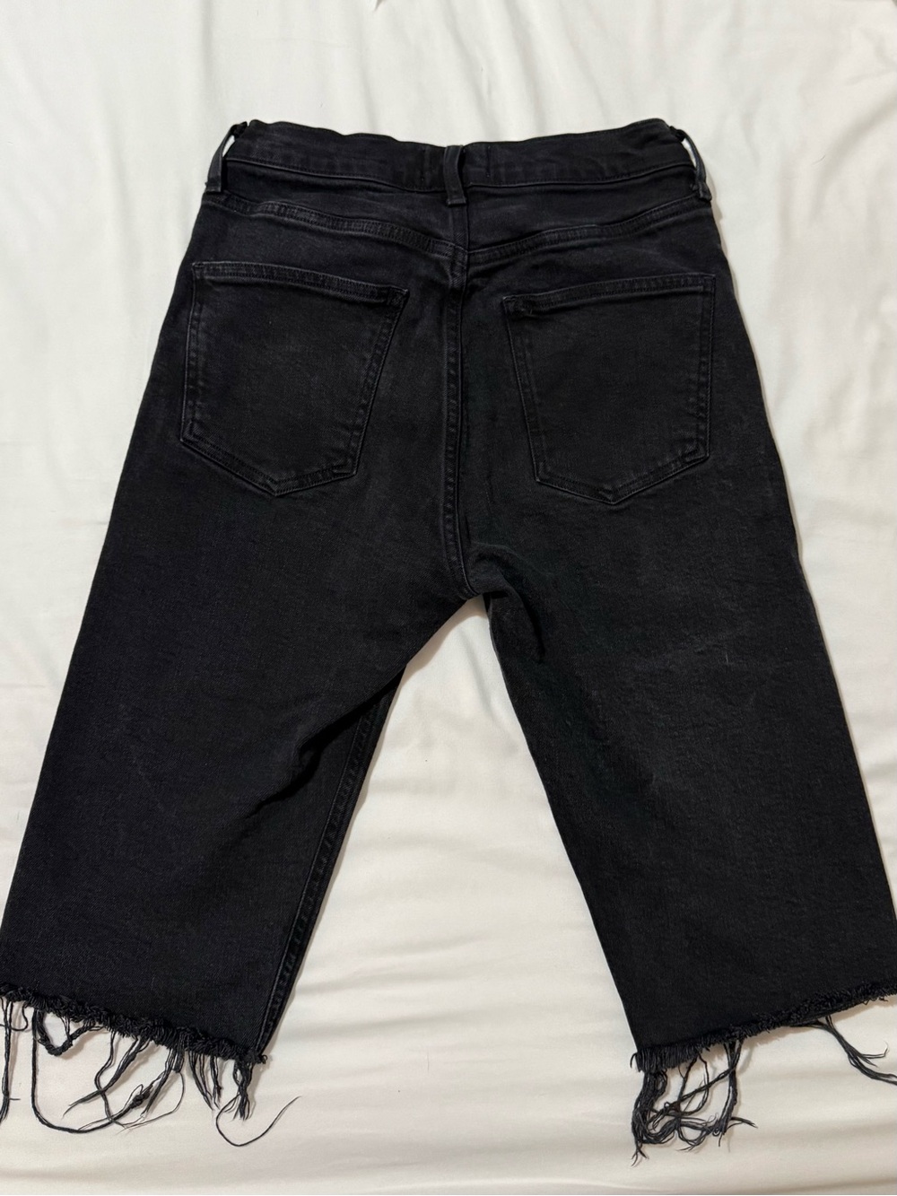 AGOLDE Capri Jean CutOffs Black Jean Shorts - Picture 5 of 8